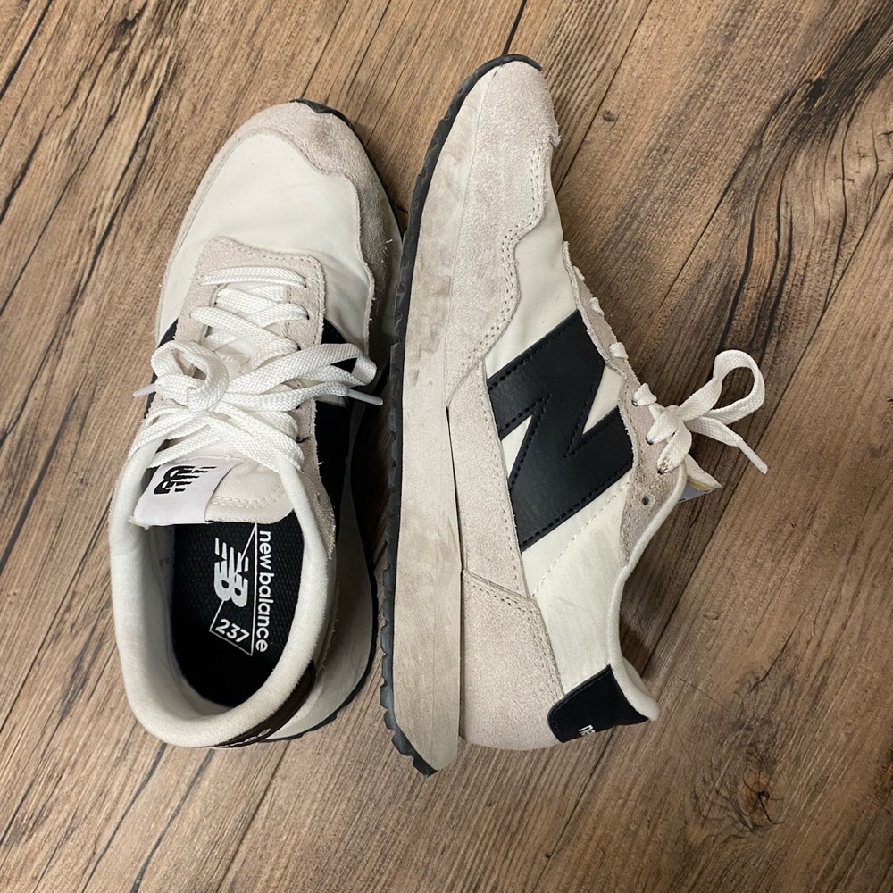 New Balance Beige White Black Retro Runner Sneakers